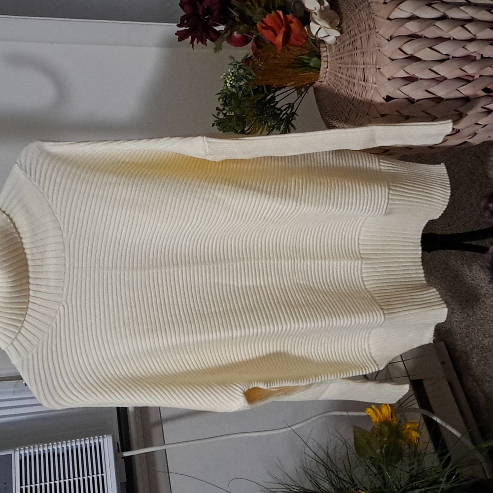 Sweater - Picture 2 of 2